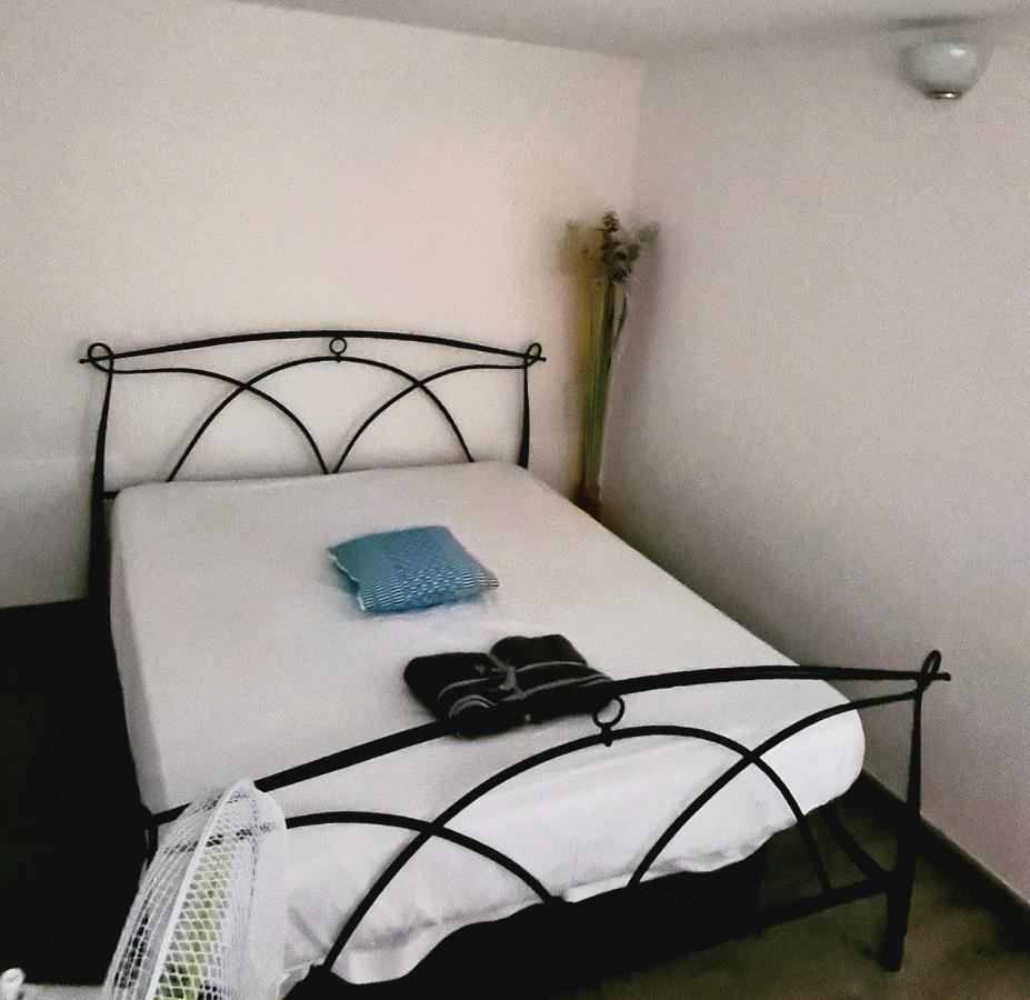 Seafront Marina Bay Apartment Terra Mala ภายนอก รูปภาพ